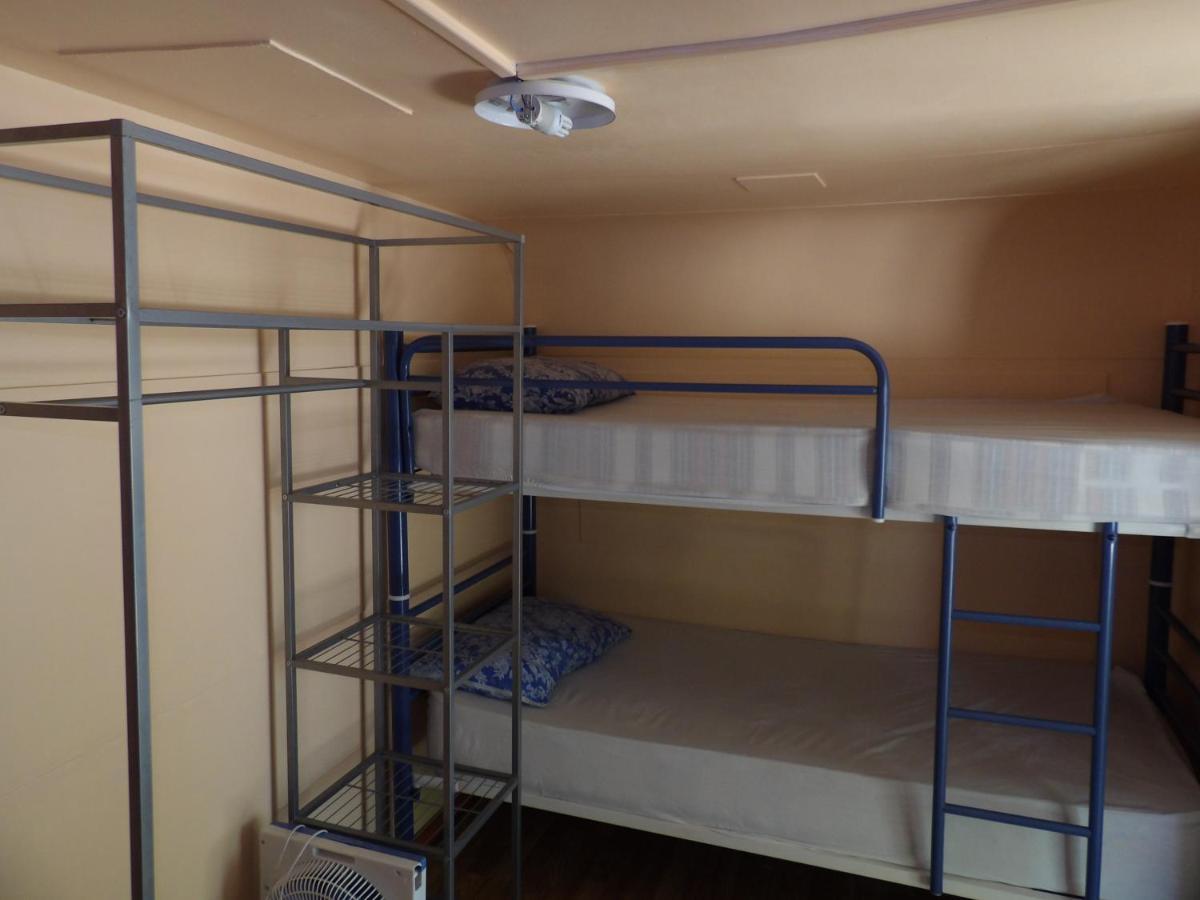 Oasis Country Park Hotel Rugat Buitenkant foto