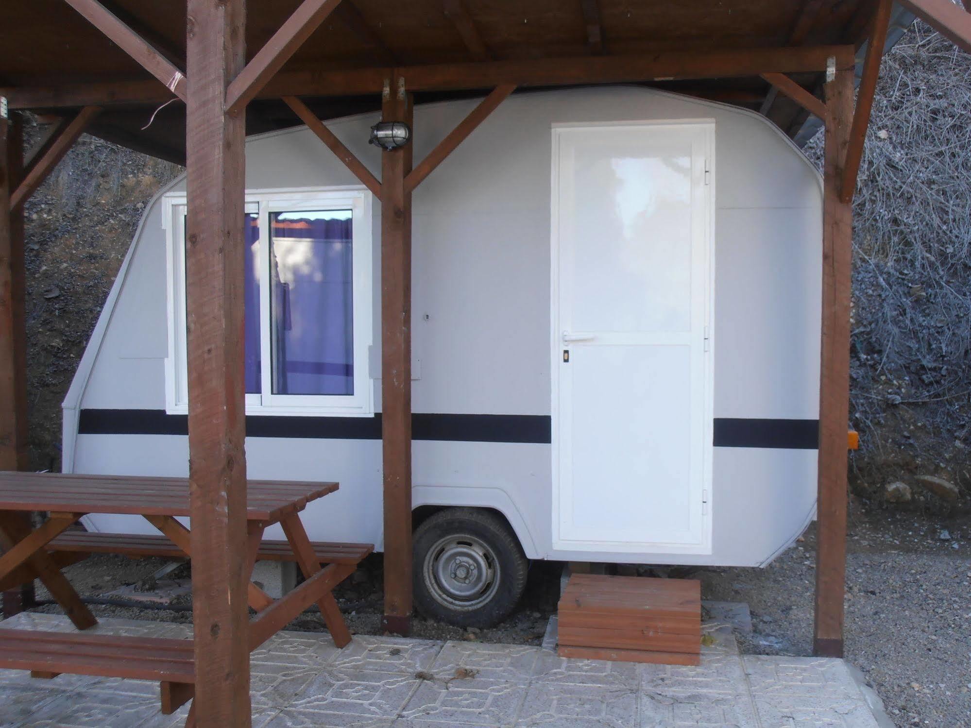 Oasis Country Park Hotel Rugat Buitenkant foto