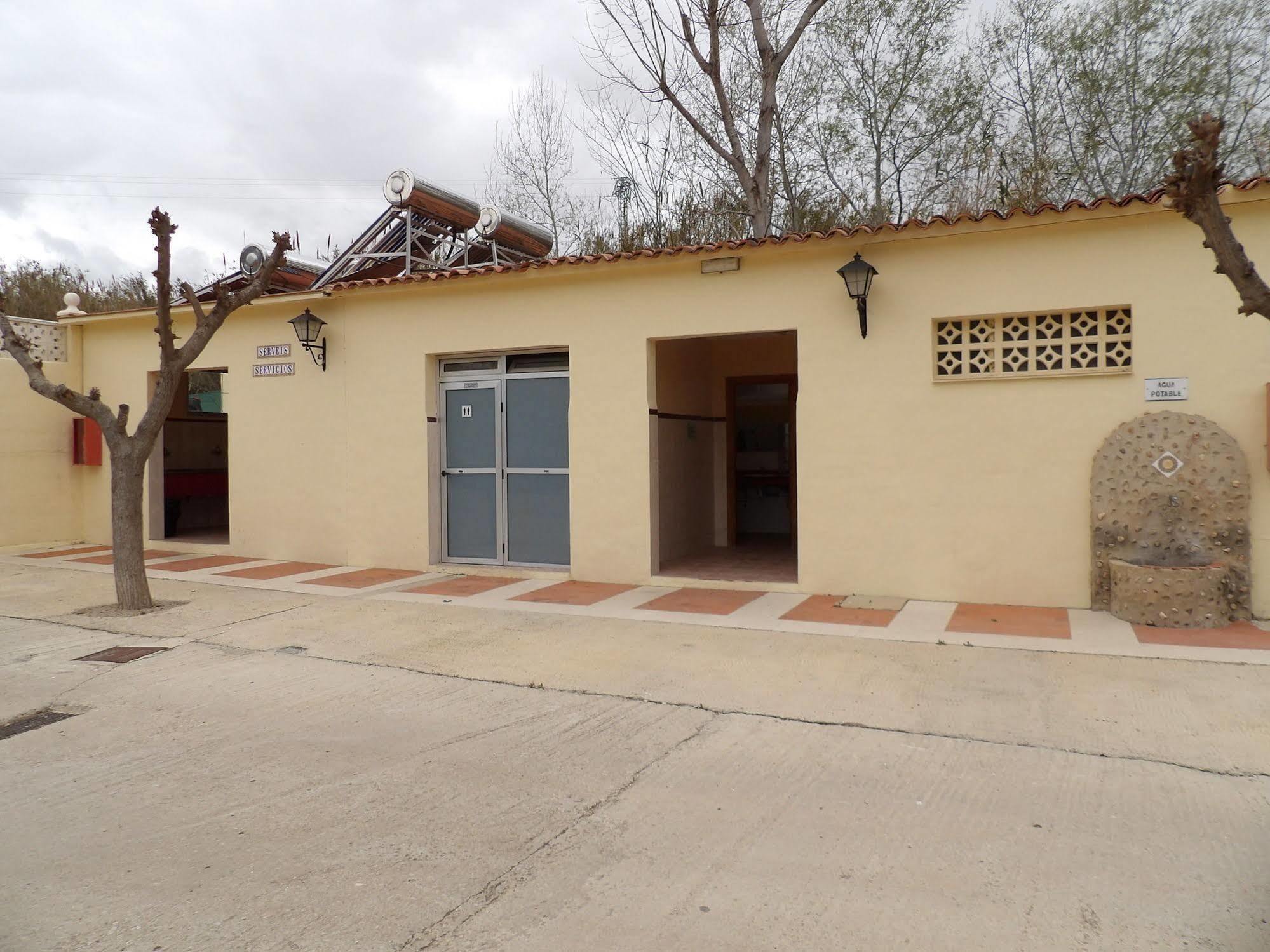 Oasis Country Park Hotel Rugat Buitenkant foto