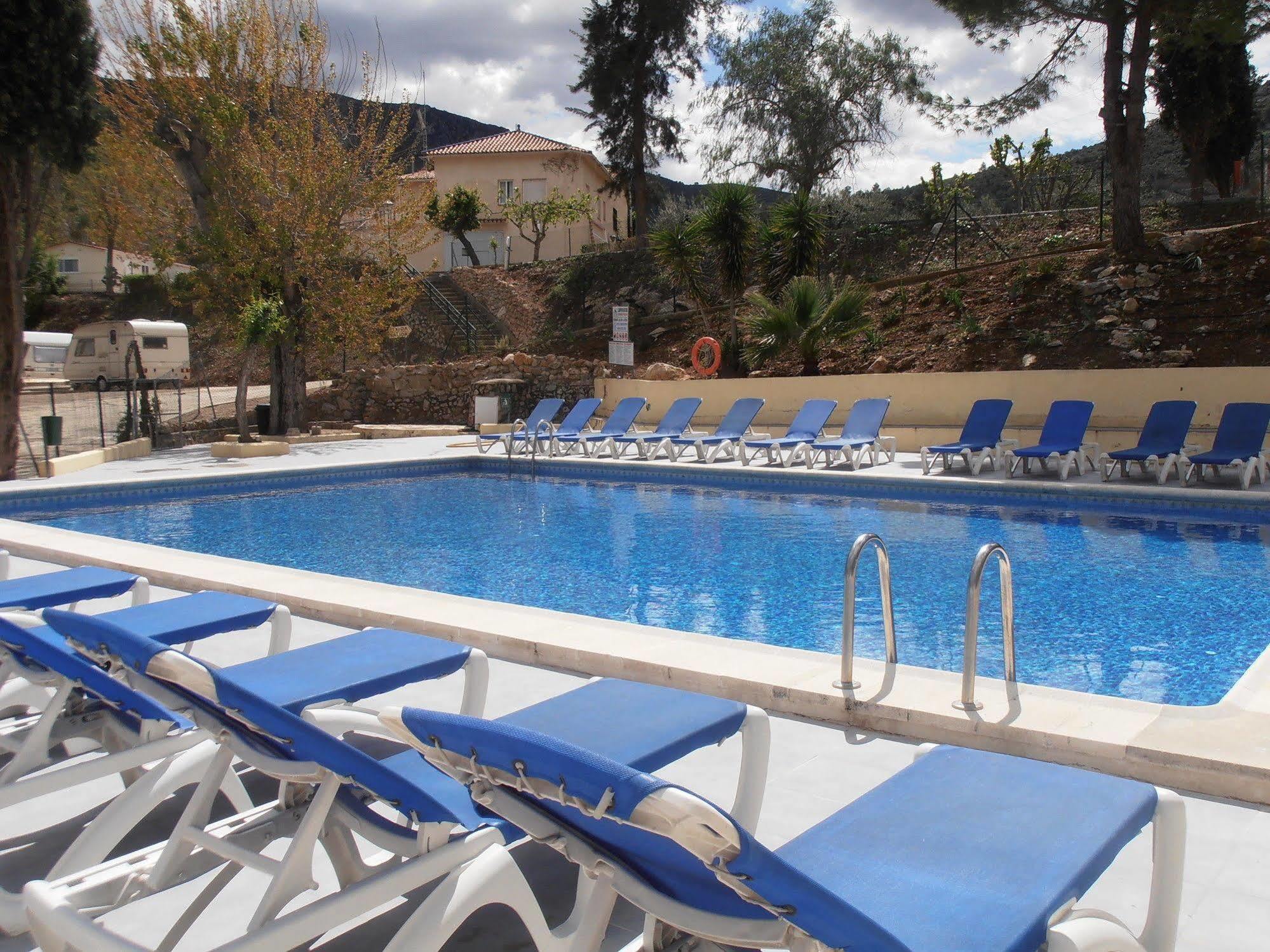 Oasis Country Park Hotel Rugat Buitenkant foto