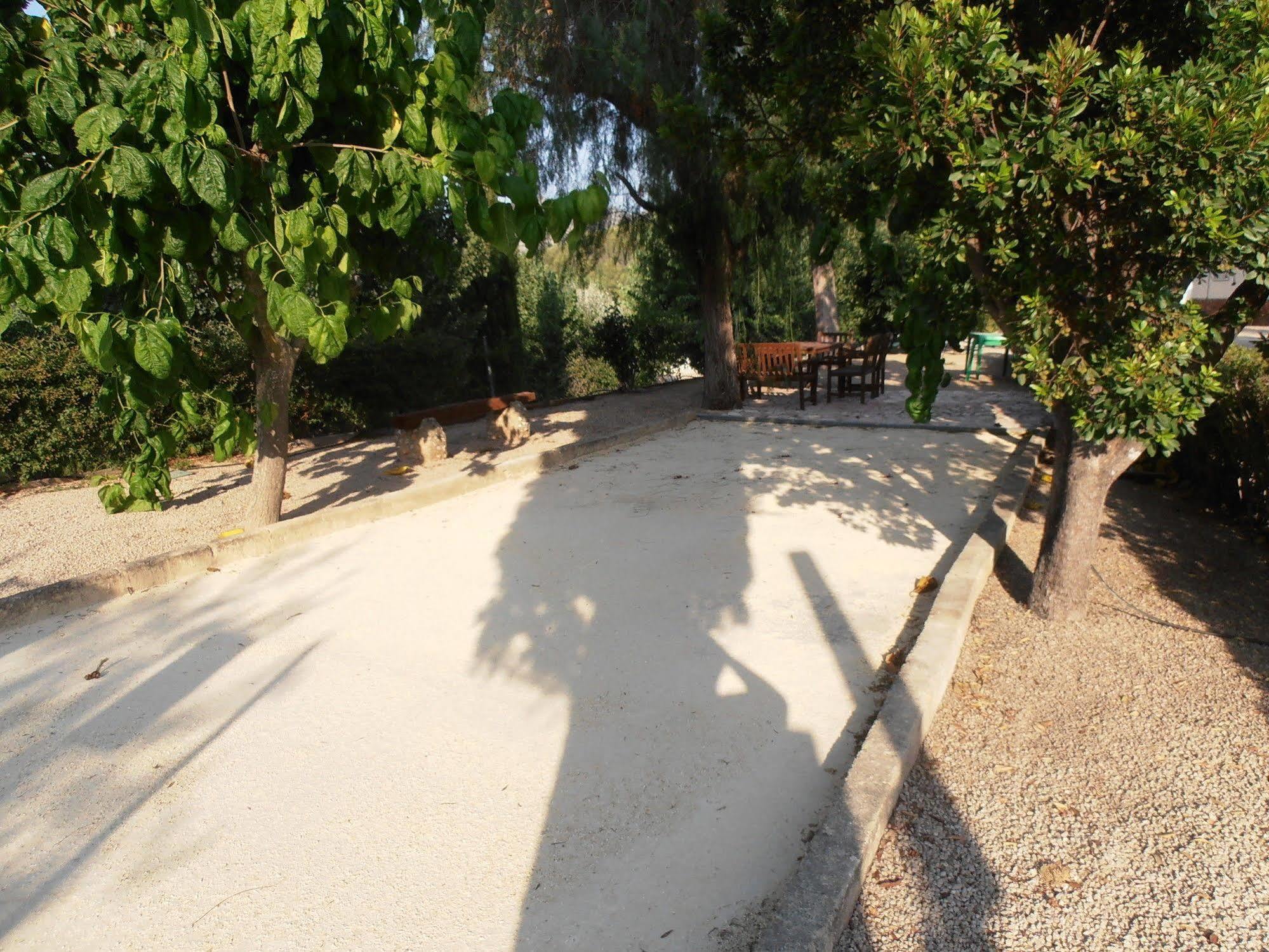 Oasis Country Park Hotel Rugat Buitenkant foto